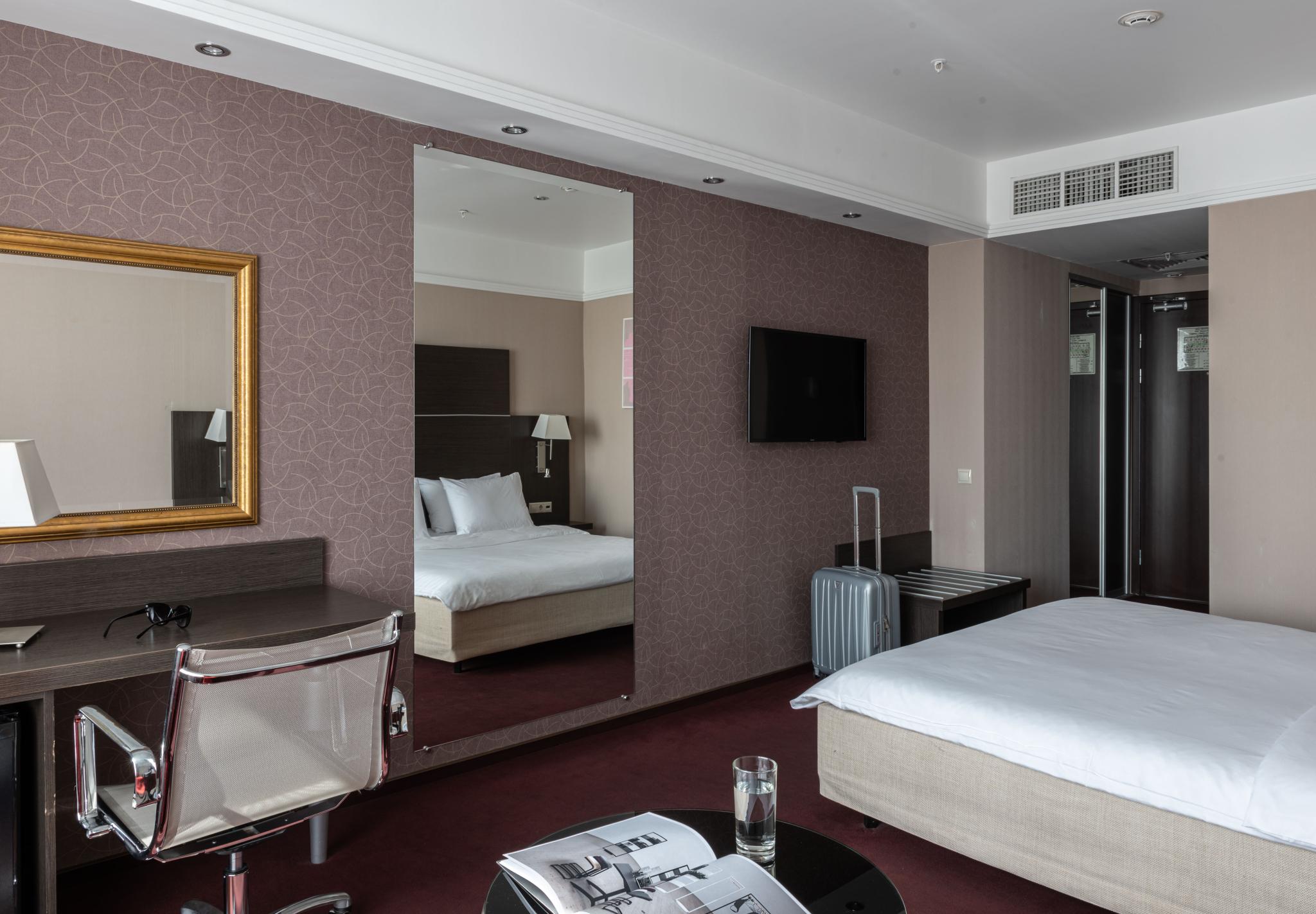 гостиница парк инн ижевск. Cosmos ижевск. бородина, 25, ижевск. парк отель ижевск. отель космос ижевск.