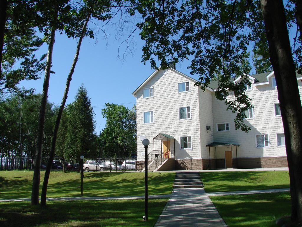 отели в сергиево посадском районе. гостиница посадская сергиев. аристократ сергиев посад. посадский отель сергиев посад. отель хантри номера сергиев посад.