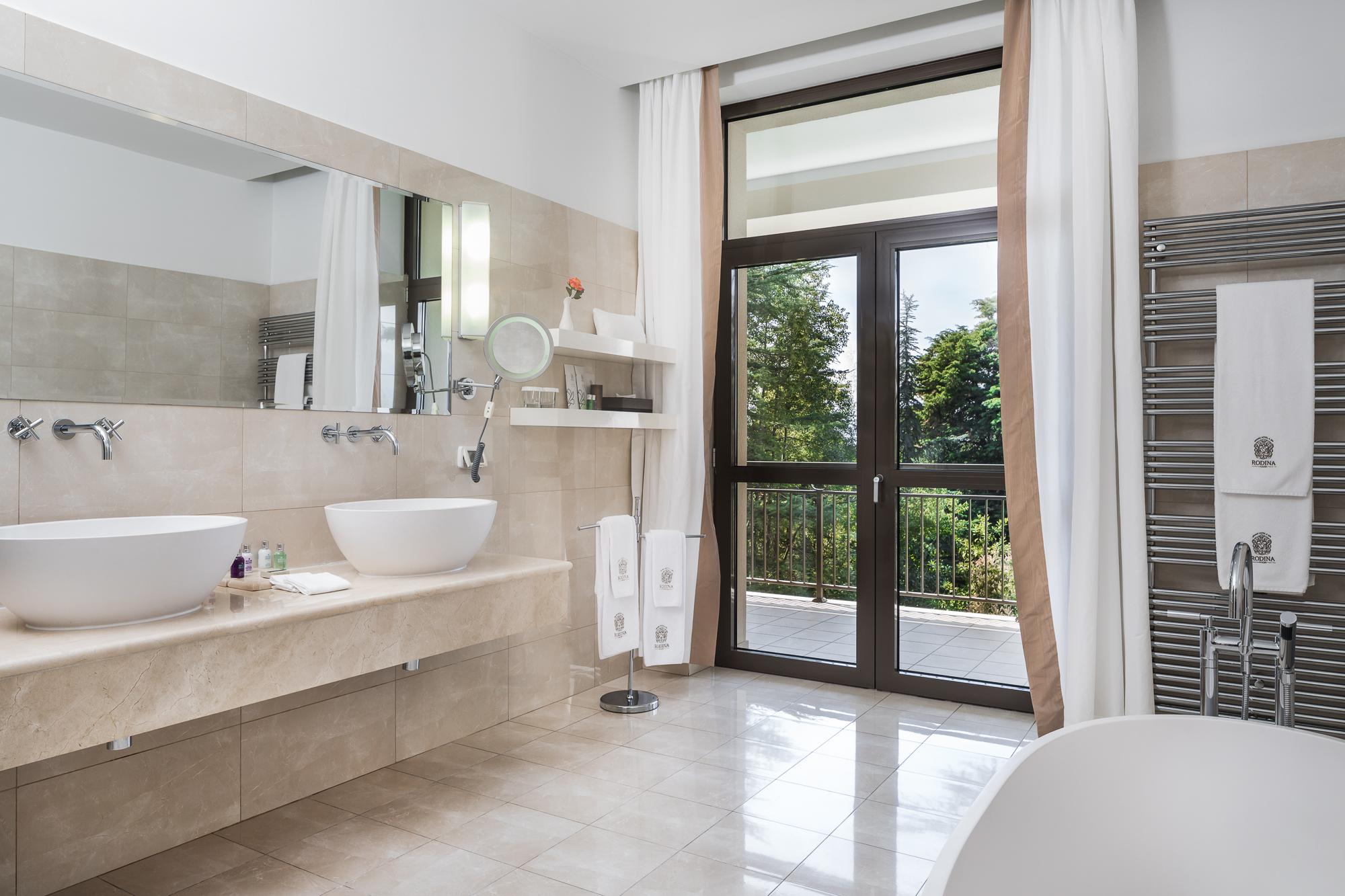 люкс джуниор. люкс джуниор. Jumeirah london. отель radisson collection paradise resort & spa. Rodina grand hotel spa сочи.