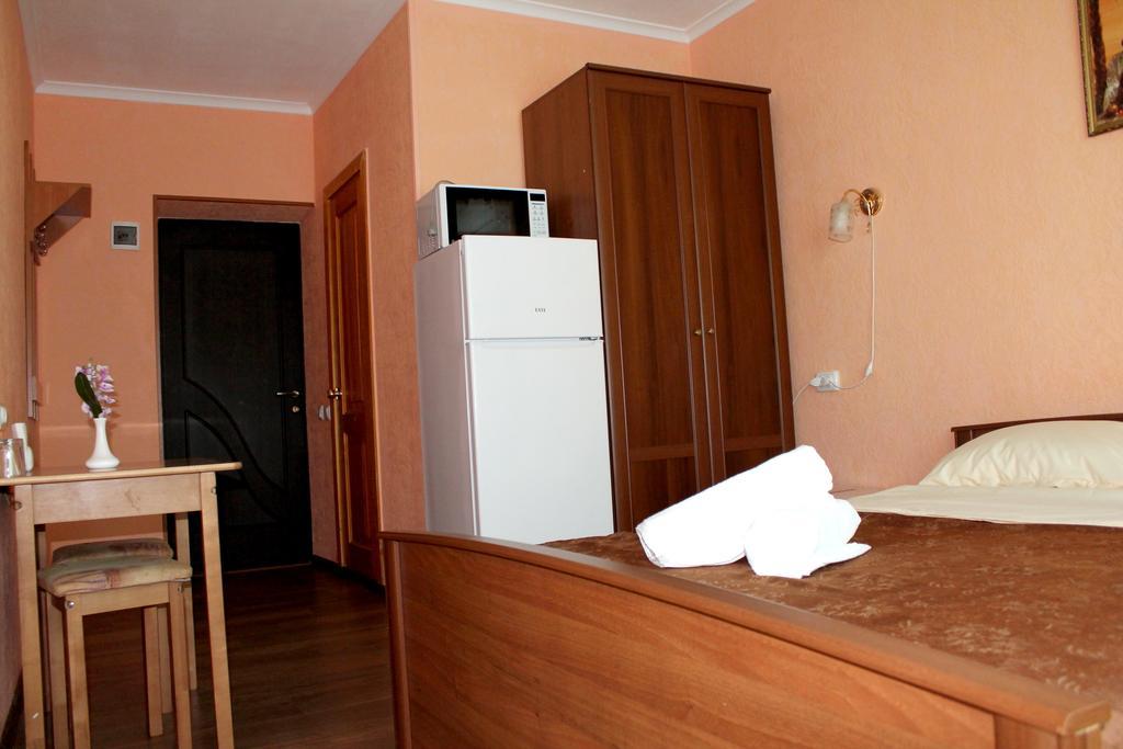 гостевой дом каштан ольгинка. гостиница каштан ростов-на-дону. каштан гостиница ростов. каштан ростов. каштан ростов.