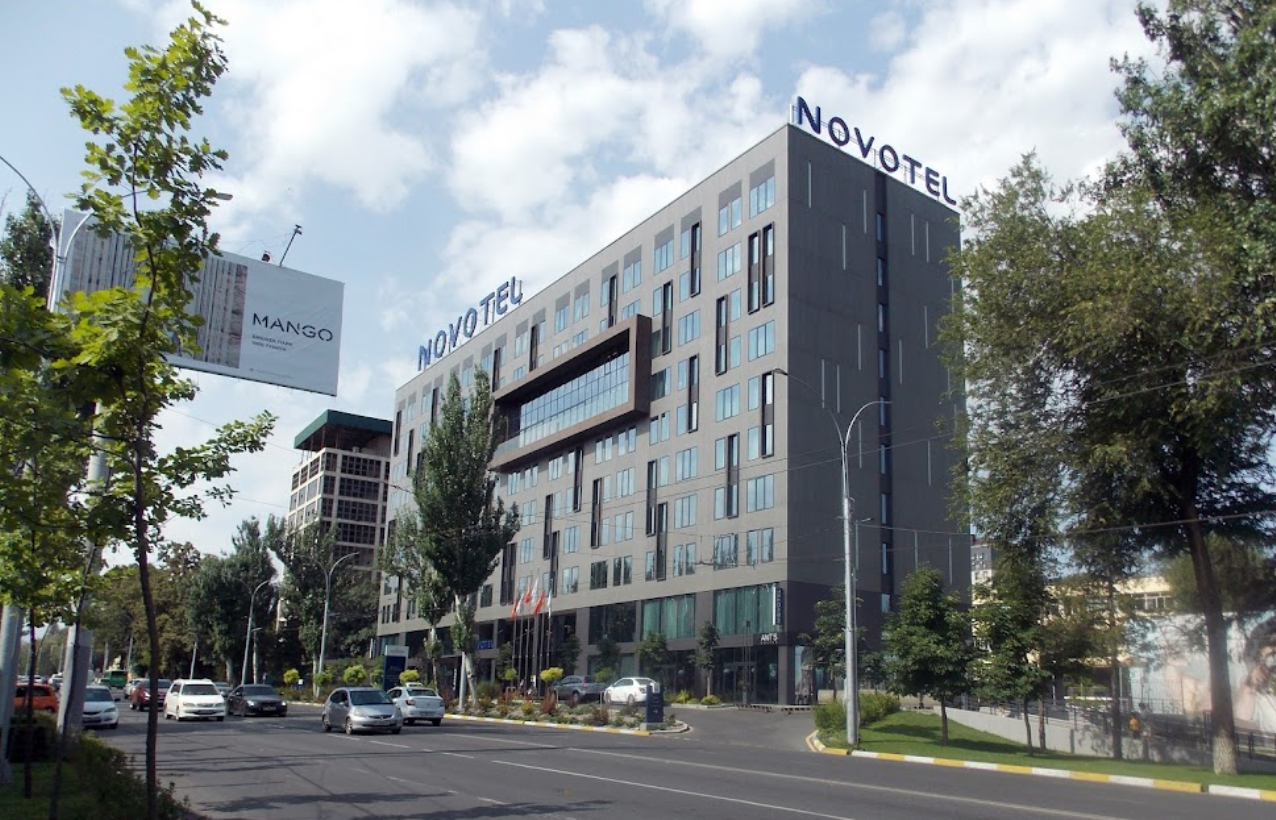 Новотель бишкек. Новотель Бишкек Сити центр. Novotel 4* Бишкек. Новотель Бишкек Сити центр Арча. Novotel выставочный зал Бишкек.