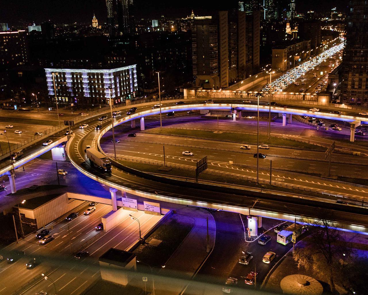 Moscow petrovsky park. Хаят Петровский парк вид с крыши. Монарх Ридженси Москва. Фото Хаят парка ночью.