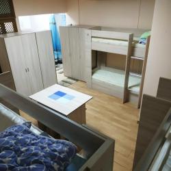 Кровать в 8-ти местном мужском номере