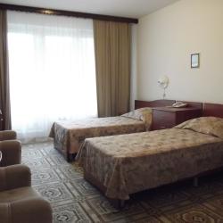 FIT номер эконом с 2 односпальными кроватями (с завтраком)