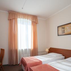 Номер стандарт с 2 односпальными кроватями (с завтраком) (корпус 7) 3*