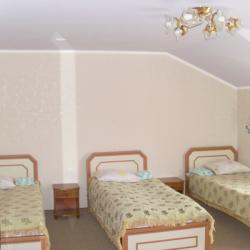 Номер полулюкс с 3 односпальными кроватями