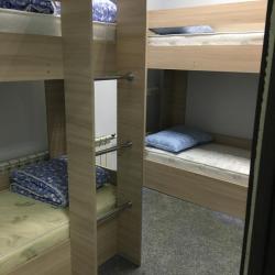 Кровать в 8-ти местном мужском номере