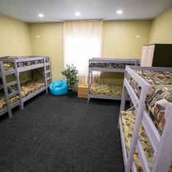Кровать в 6-местном общем номере (удобства на этаже)