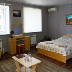 Номер стандарт с 1 двуспальной кроватью
