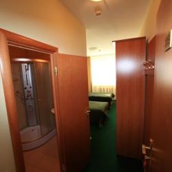 Номер стандарт с 2 односпальными кроватями (с завтраком)