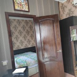 Комната стандарт с 1 двуспальной кроватью и 1 двухъярустной кроватью