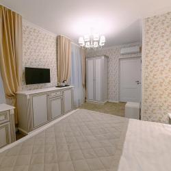Номер комфорт с 1 двуспальной кроватью (с завтраком)