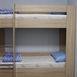 Кровать в 12-ти местном мужском номере (без окна)