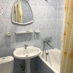 Номер эконом с 1 двуспальной кроватью (с завтраком)