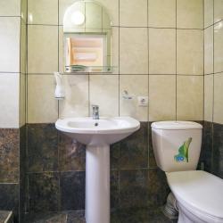 Комната стандарт с 1 двуспальной кроватью (с завтраком)