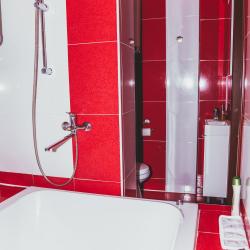 Стандарт Красный с 1 большой кроватью