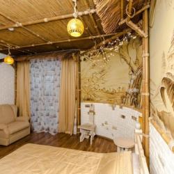 Номер стандарт с 1 двуспальной кроватью на 2 этаже (с завтраком)