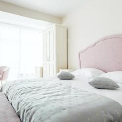 Номер студия с 1 двуспальной кроватью White (с завтраком)