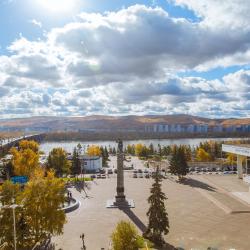 Номер стандарт с 1 двуспальной кроватью с видом на Енисей (с завтраком)