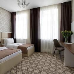 Номер стандарт с 2 односпальными кроватями (с полупансионом)