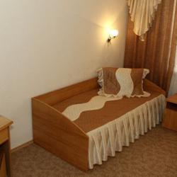 Номер комфорт с 2 односпальными кроватями (с завтраком)