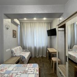 Комната комфорт с 1 односпальной и 1 двуспальной кроватью