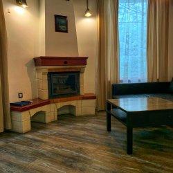 Комната люкс с 1 двуспальной кроватью и с диваном №4