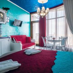Комната люкс Алые паруса с 1 двуспальной кроватью с террасой (корпус А)