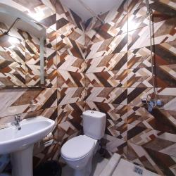 Номер люкс с 1 двуспальной кроватью, 2 звезды (с завтраком)