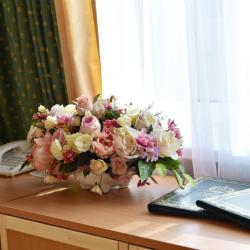 Номер стандарт с 1 двуспальной кроватью (с завтраком и ужином)