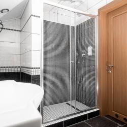 Комната улучшенная Метелица с 2 двуспальными кроватями (корпус Б)