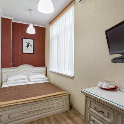 Номер стандарт с 1 двуспальной кроватью