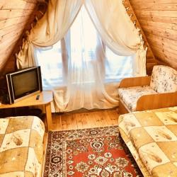 Номер стандарт с 2 односпальными кроватями (мансарда)