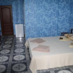 Номер стандарт с 1 двуспальной кроватью
