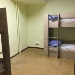 Кровать в 6-ти местном мужском номере