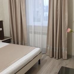 Номер стандарт семейный с 1 односпальной и 1 двуспальной кроватью