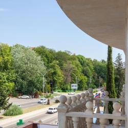 Стандарт с 1 двуспальной кроватью c балконом