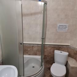 Комната стандарт с 1 односпальной и 1 двуспальной кроватью