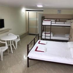 Комната эконом с 1 двуспальной кроватью и 1 двухъярусной кроватью