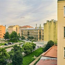 Номер комфорт улучшенный с 1 двуспальной кроватью (с завтраком)