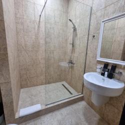 Номер стандарт с 1 двуспальной кроватью с балконом
