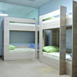 Кровать в 4-х местном мужском номере