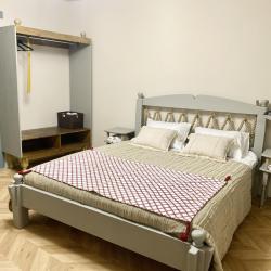 Номер стандарт эконом с 1 двуспальной кроватью