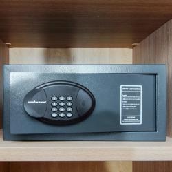 Номер стандарт бизнес с 1 двуспальной кроватью (с завтраком)