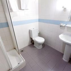 Номер эконом с 2 односпальными кроватями (с завтраком)