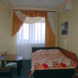 Номер стандарт с 1 двуспальной кроватью