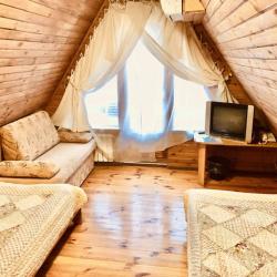 Номер стандарт с 2 односпальными кроватями (мансарда)