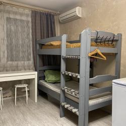 Кровать в 6-местном общем женском номере (4)