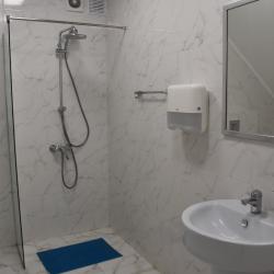 Номер стандарт семейный с 4 односпальными кроватями (корпус 1, мансарда)