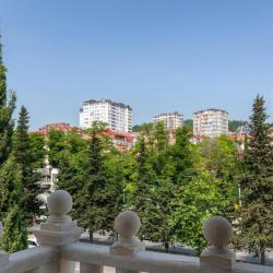 Стандарт с 1 двуспальной кроватью c балконом